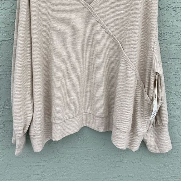 a.n.a. Sz 2X Oatmeal Heather Long-sleeve Top NWT - Picture 6 of 11